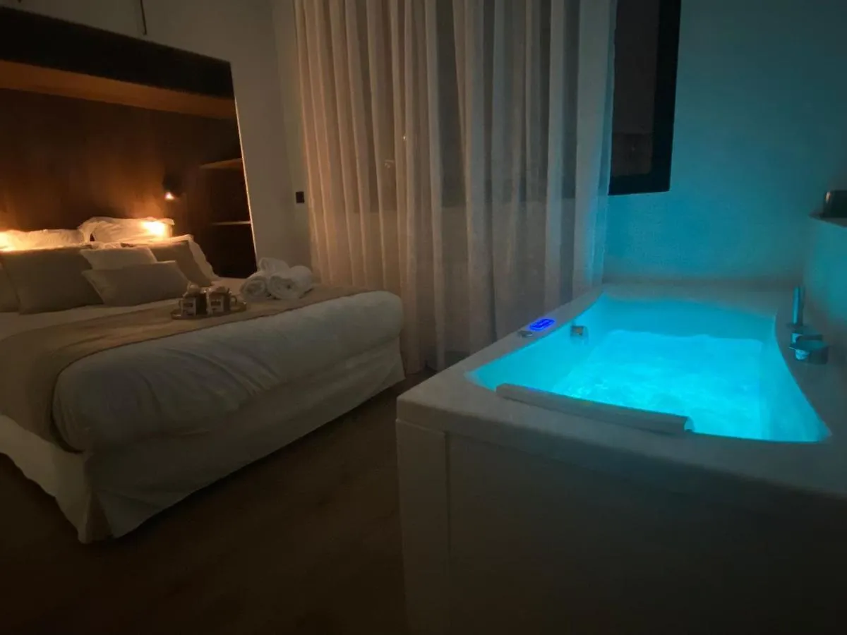 Jacuzzi Bay Avec Literie Grand Luxe Proche Du Lac Annecy Avenue Du Parmelan França