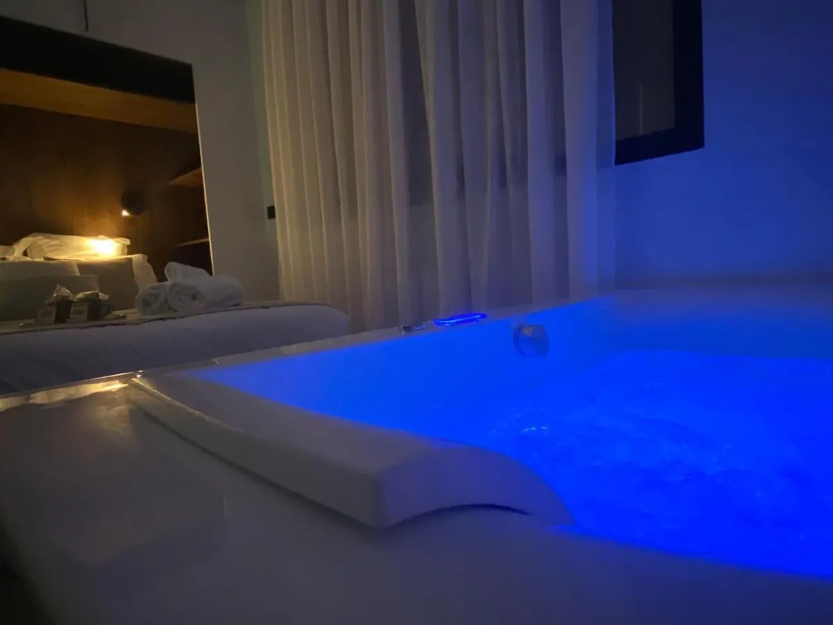 Jacuzzi Bay Avec Literie Grand Luxe Proche Du Lac Annecy Avenue Du Parmelan 0*,  França